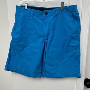 Columbia Vibrant Blue Cargo Shorts for Men Size 34